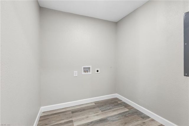 988 15th ST, Newport News, VA 23607