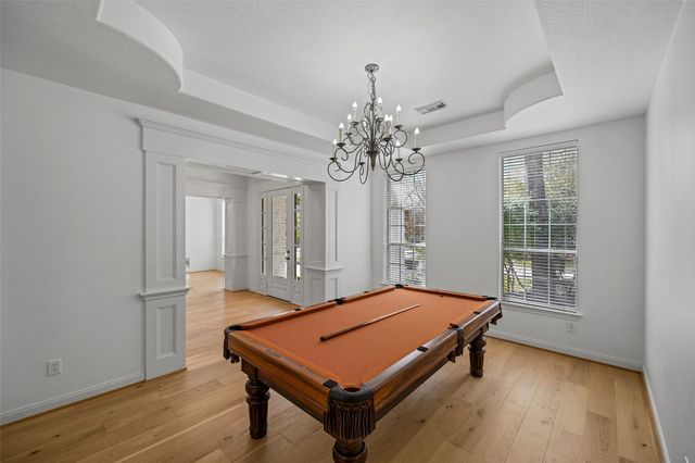 98 E Beckonvale Circle, The Woodlands, TX 77382