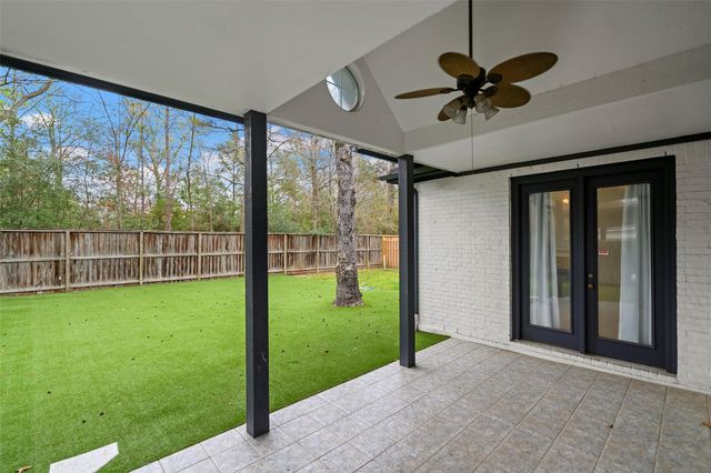 98 E Beckonvale Circle, The Woodlands, TX 77382