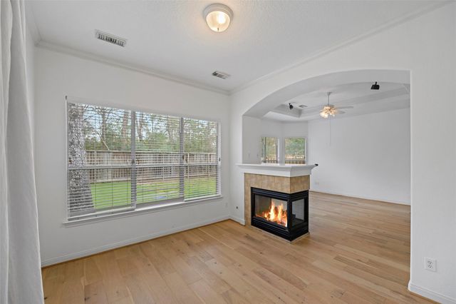 98 E Beckonvale Circle, The Woodlands, TX 77382