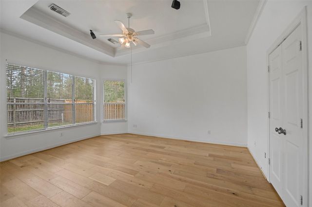 98 E Beckonvale Circle, The Woodlands, TX 77382