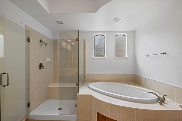 98 E Beckonvale Circle, The Woodlands, TX 77382