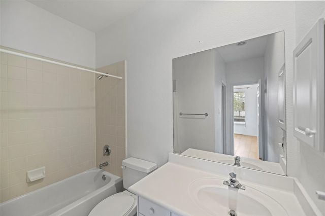 98 E Beckonvale Circle, The Woodlands, TX 77382