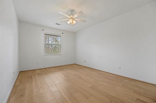 98 E Beckonvale Circle, The Woodlands, TX 77382