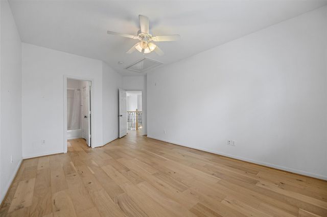 98 E Beckonvale Circle, The Woodlands, TX 77382