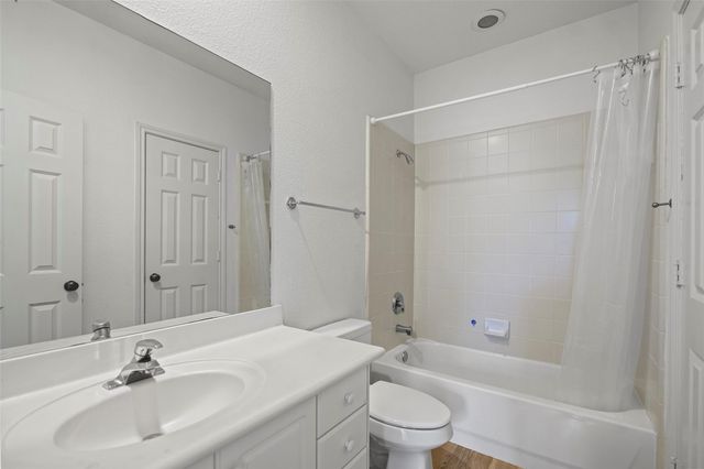 98 E Beckonvale Circle, The Woodlands, TX 77382