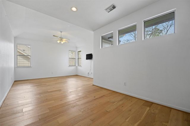 98 E Beckonvale Circle, The Woodlands, TX 77382