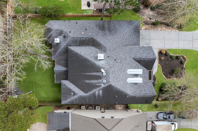 98 E Beckonvale Circle, The Woodlands, TX 77382