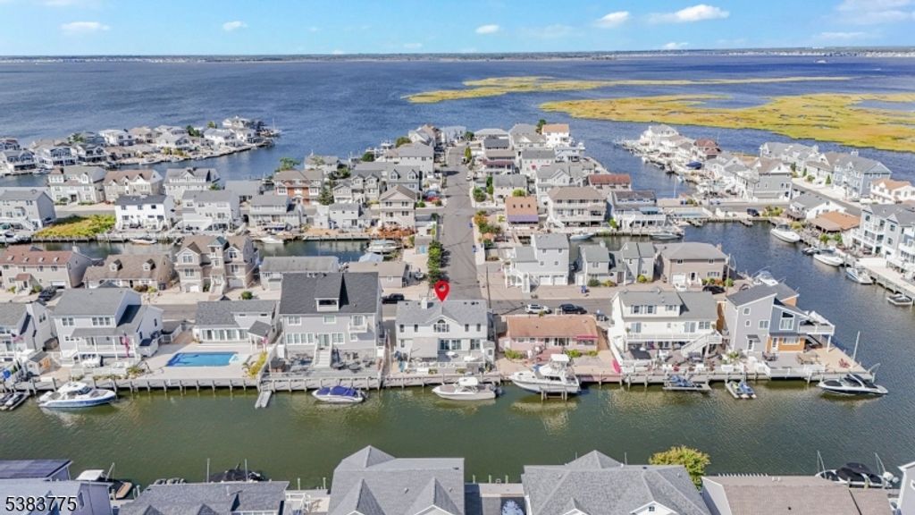 366 Fort Meyers Ct, Toms River Township, NJ 08735