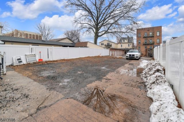 635 Madison Ave, Paterson City, NJ 07514