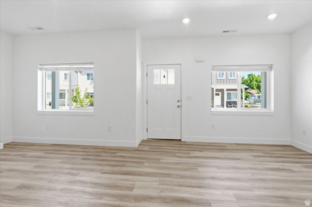 Image 5 of property listing at 21 W 440 N, Smithfield, UT 84335