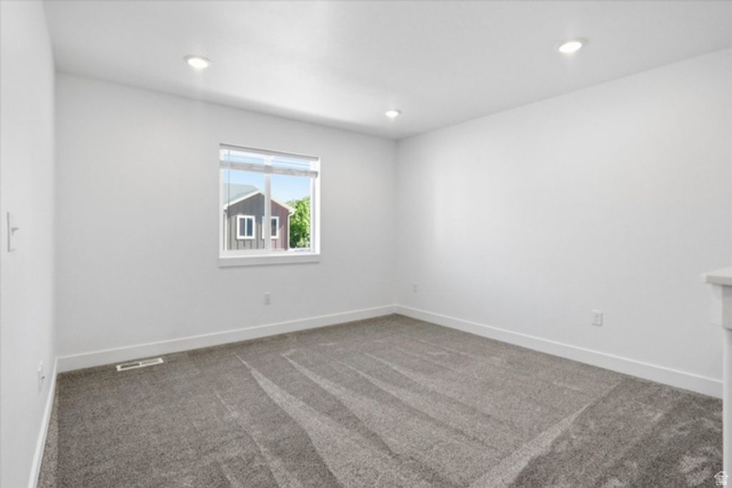 Image 8 of property listing at 21 W 440 N, Smithfield, UT 84335
