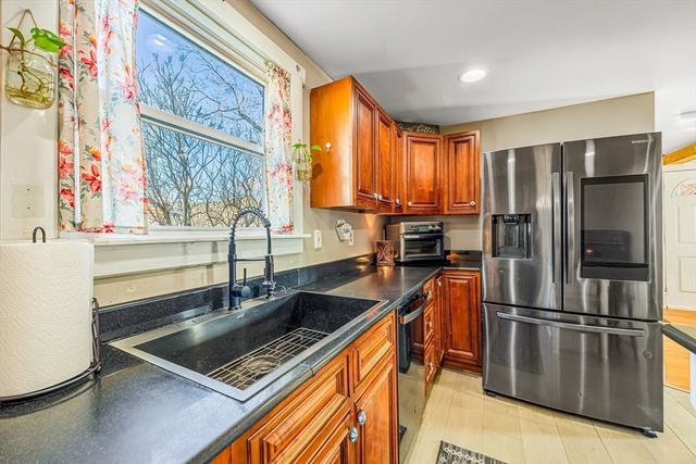 46 Worthington Rd, Huntington, MA 01050