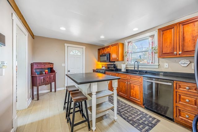 46 Worthington Rd, Huntington, MA 01050