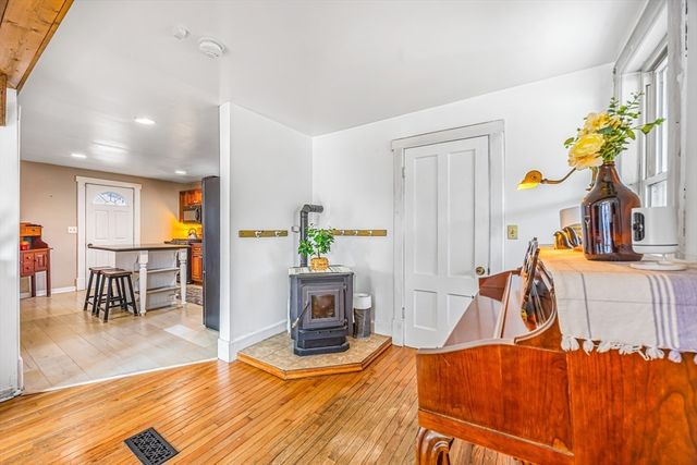 46 Worthington Rd, Huntington, MA 01050