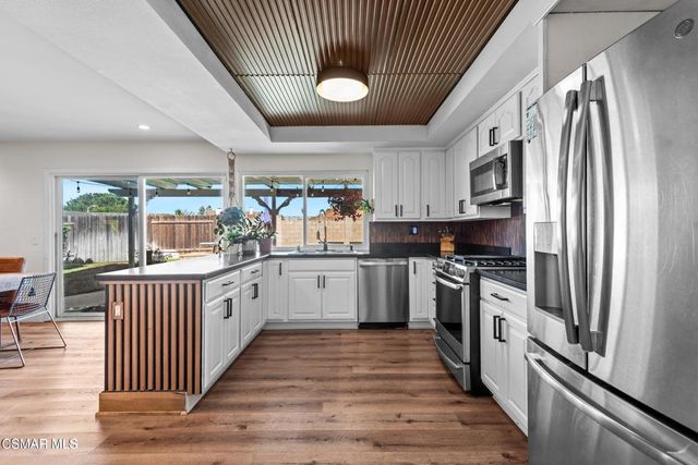 363 Larcom Street, Thousand Oaks, CA 91360