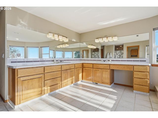 15682 Ne Yamhill Rd, Yamhill, OR 97148