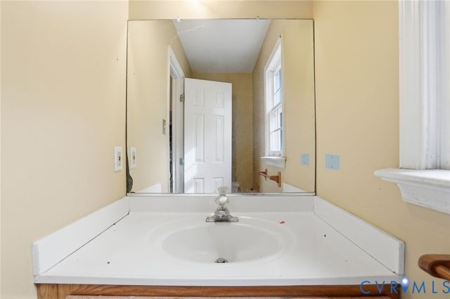 6045 Hopewell Rd, New Kent, VA 23124