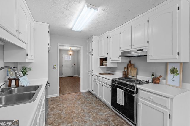 1487 Queen Anns Lane, Macon, GA 31220