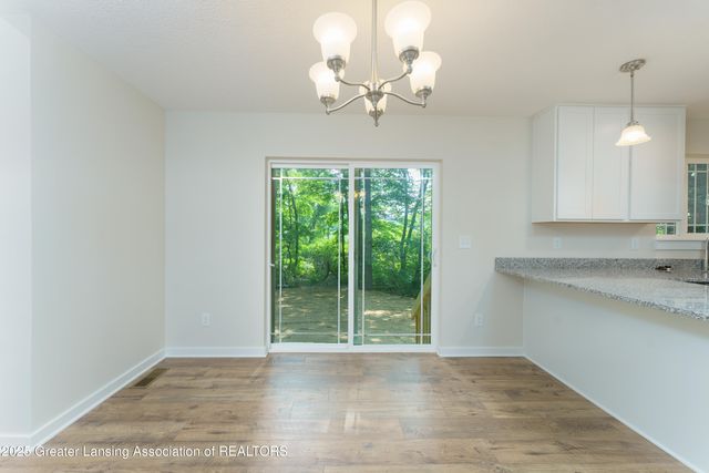 15317 Sherwood Lane, Lansing, MI 48906