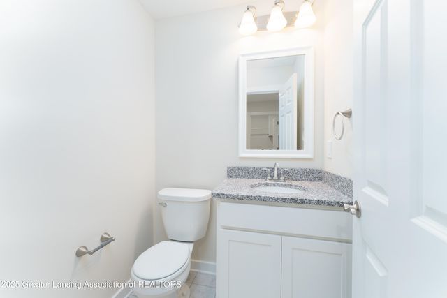 15317 Sherwood Lane, Lansing, MI 48906