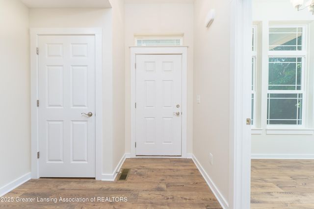 15317 Sherwood Lane, Lansing, MI 48906