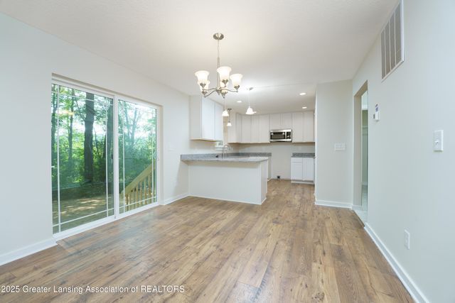 15317 Sherwood Lane, Lansing, MI 48906