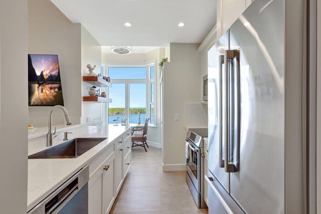 5799 NE Island Cove Way 1406, Stuart, FL 34996