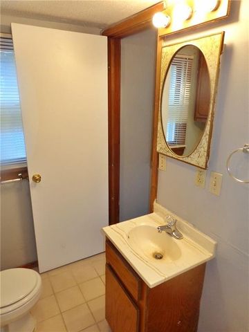 100 W Adams Street, Pittsburg, KS 66762