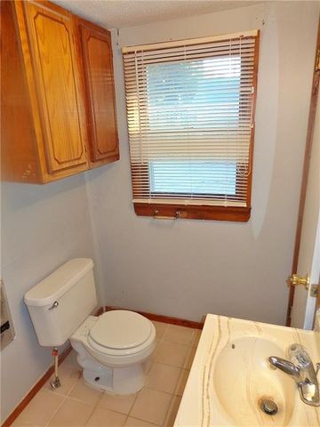 100 W Adams Street, Pittsburg, KS 66762