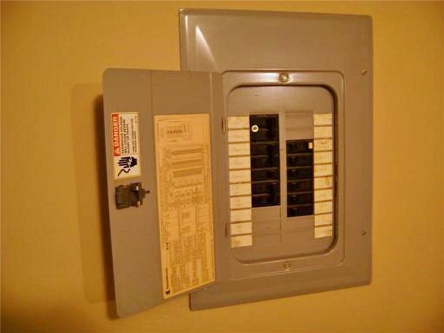 100 W Adams Street, Pittsburg, KS 66762