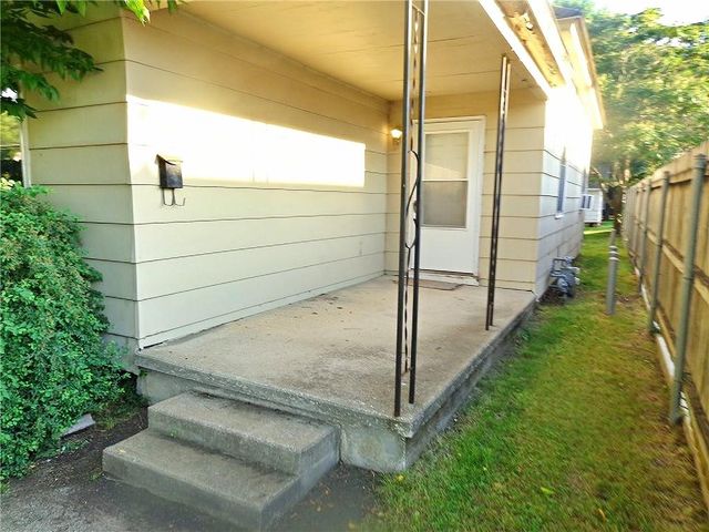 100 W Adams Street, Pittsburg, KS 66762