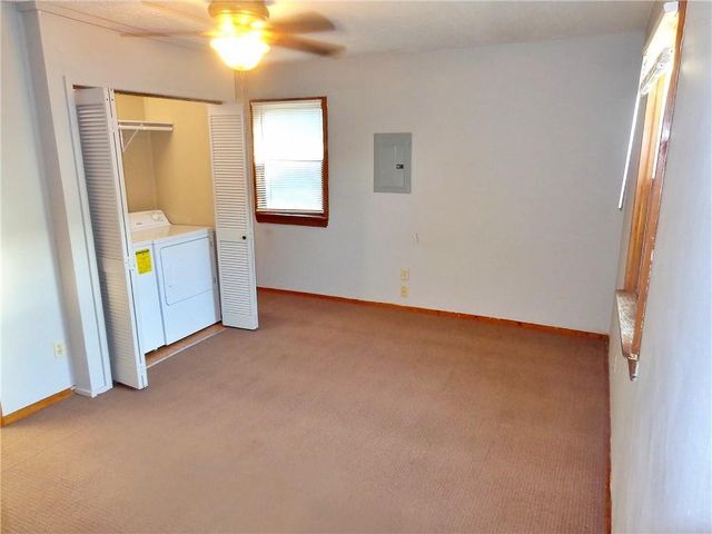 100 W Adams Street, Pittsburg, KS 66762