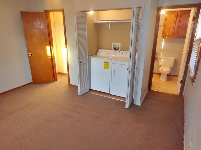 100 W Adams Street, Pittsburg, KS 66762