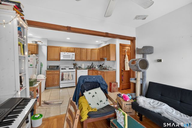 245 Edwards Street 2L, New Haven, CT 06511