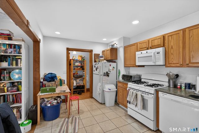 245 Edwards Street 2L, New Haven, CT 06511