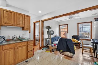 245 Edwards Street 2L, New Haven, CT 06511