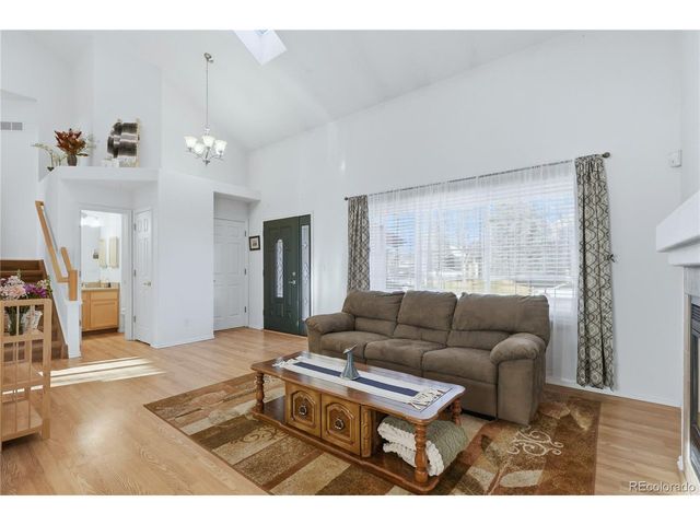 2126 S Espana St, Aurora, CO 80013