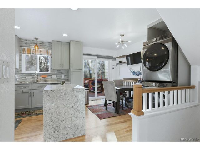 2126 S Espana St, Aurora, CO 80013