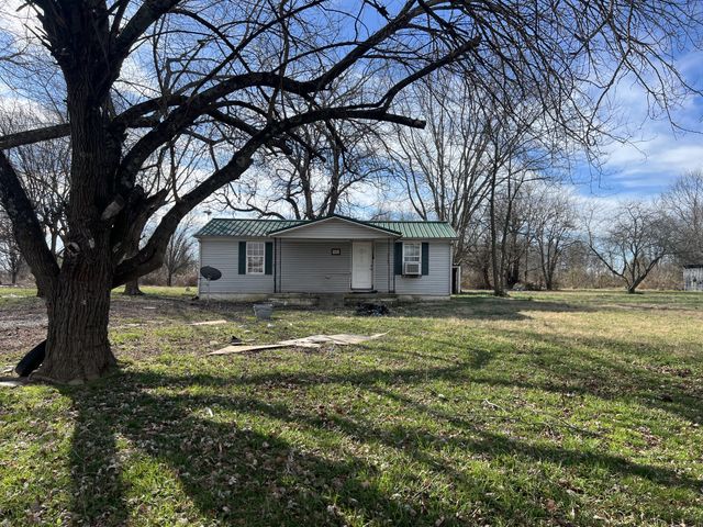 251 Clubbs Rd, Portland, TN 37148