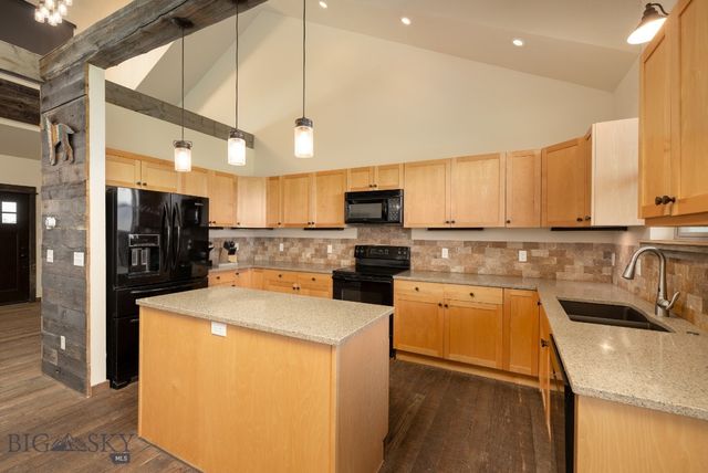 1704 Roundup Boulevard, Belgrade, MT 59714