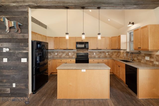 1704 Roundup Boulevard, Belgrade, MT 59714
