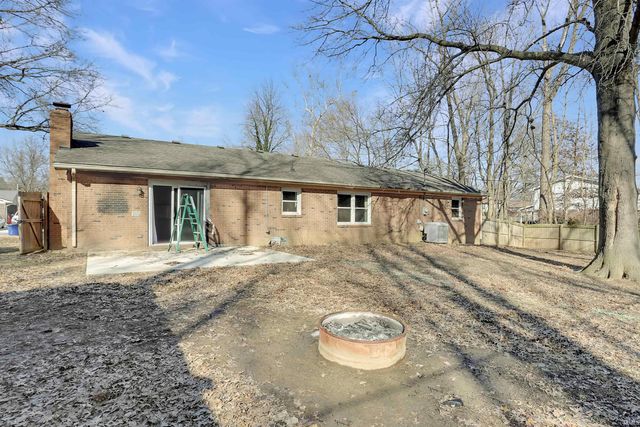 7833 Marywood Drive, Newburgh, IN 47630