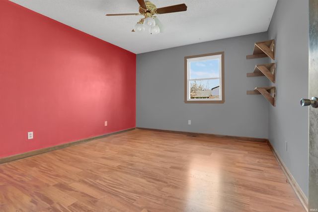 7833 Marywood Drive, Newburgh, IN 47630