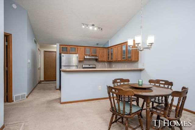 2466 Bridgeport Lane Se 35, City Of Kentwood, MI 49508