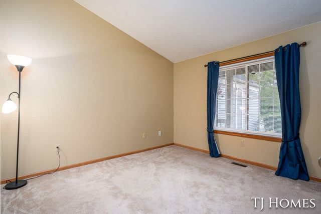 2466 Bridgeport Lane Se 35, City Of Kentwood, MI 49508