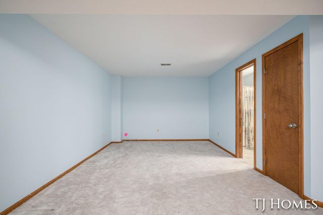 2466 Bridgeport Lane Se 35, City Of Kentwood, MI 49508