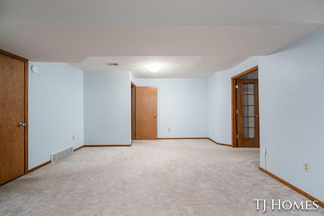 2466 Bridgeport Lane Se 35, City Of Kentwood, MI 49508
