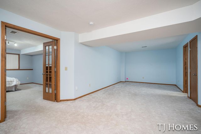 2466 Bridgeport Lane Se 35, City Of Kentwood, MI 49508