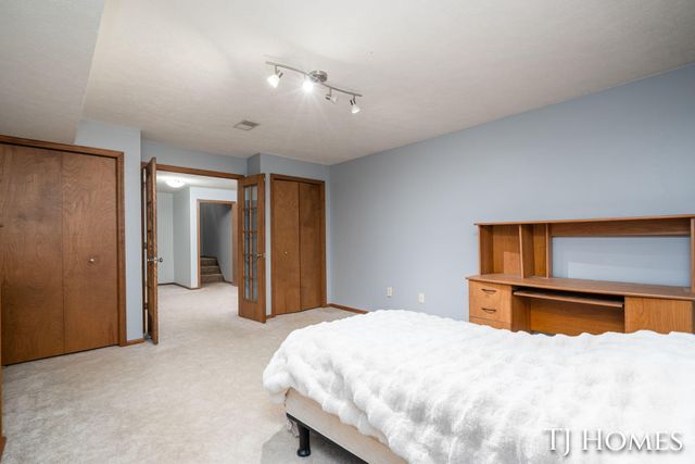 2466 Bridgeport Lane Se 35, City Of Kentwood, MI 49508